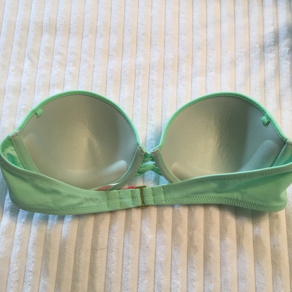 3 Bikini tops🌺 - Picture 6 of 7